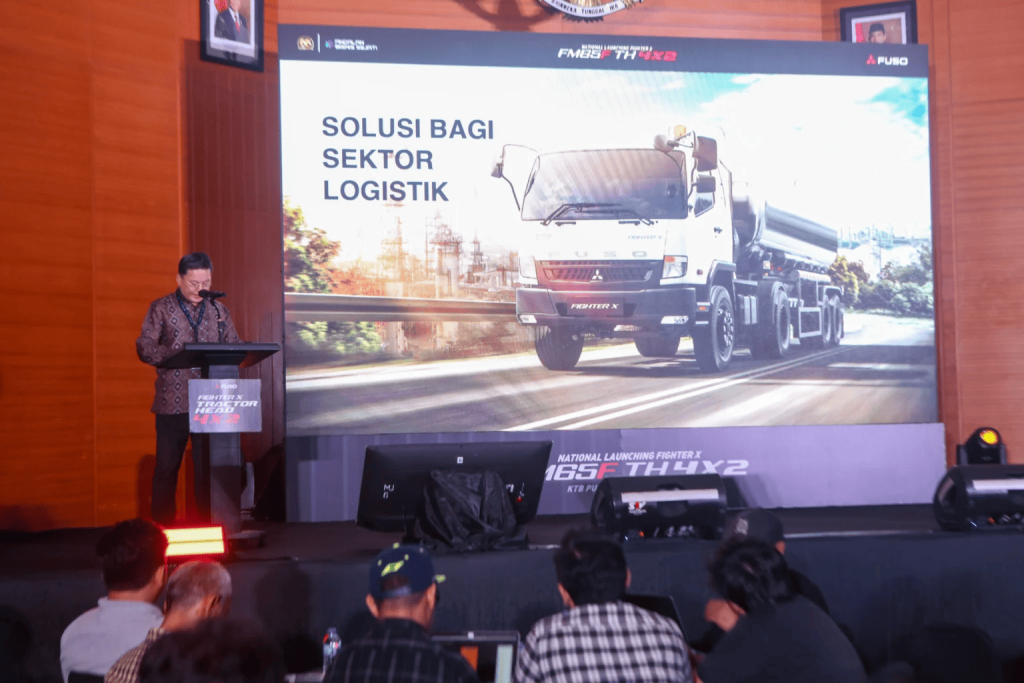 Fighter X FM65F Tractor Head 4x2 Fuso